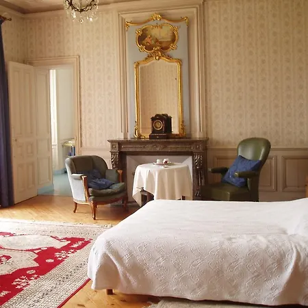 Chateau Des Poteries Bed and breakfast Fresville