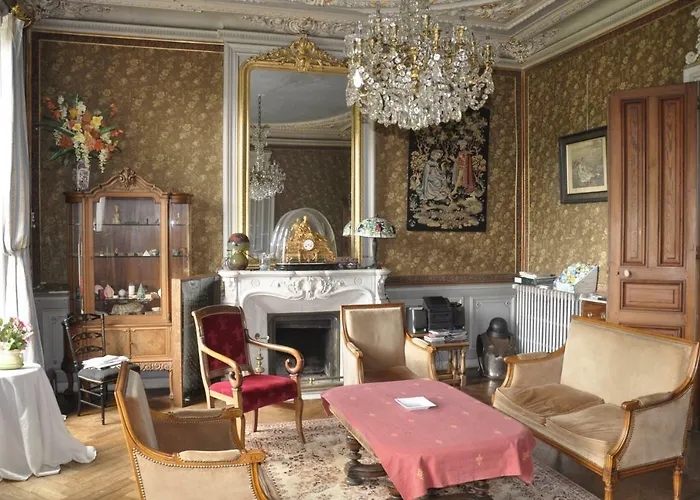 Chateau Des Poteries Bed & Breakfast 3*